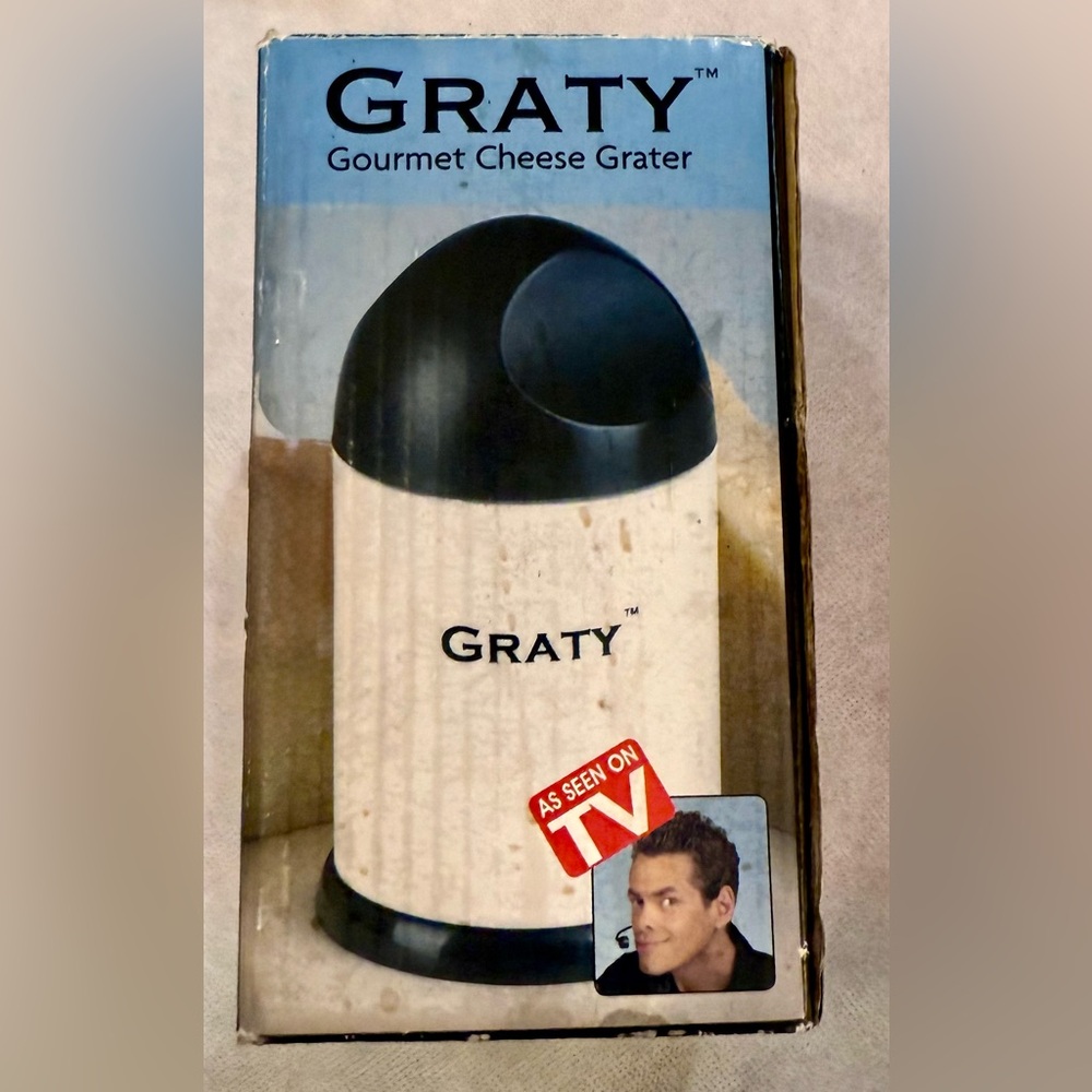 NIB Graty Gourmet Cheese Grater